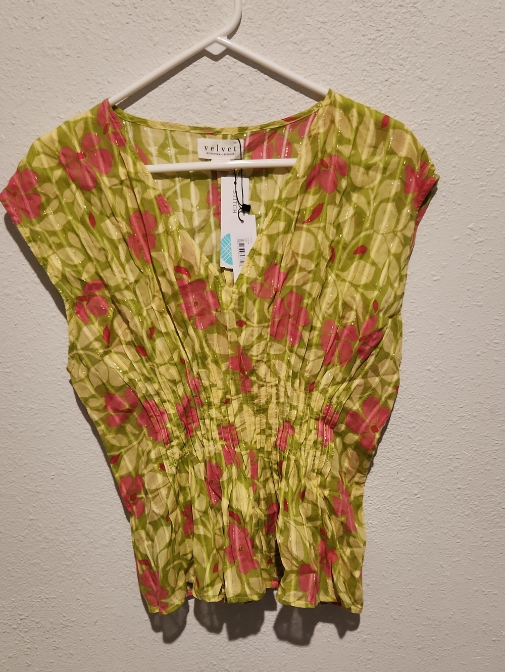 NWT Velvet by Graham & Spencer Sarah Pleated Front Blouse | Floral | Shimmer | M